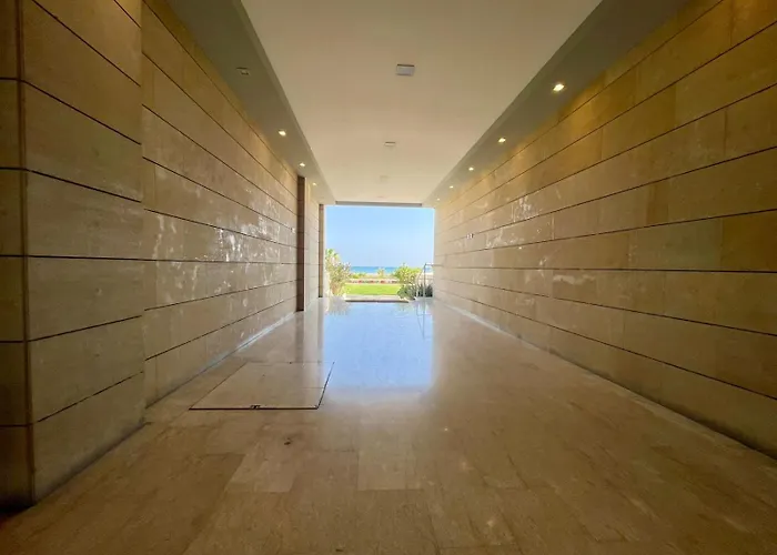 Appartement Sea View In Makenzy Larnaca