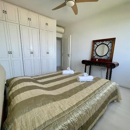 Apartament Sea View In Makenzy