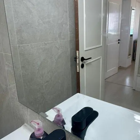 Apartament Sea View In Makenzy *