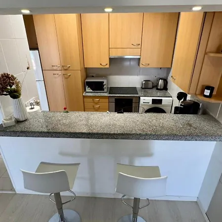 Sea View In Makenzy Apartament Larnaca