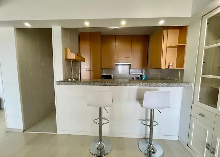 Апартаменты Sea View In Makenzy Ларнака