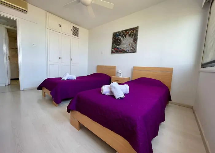 Апартаменты Sea View In Makenzy