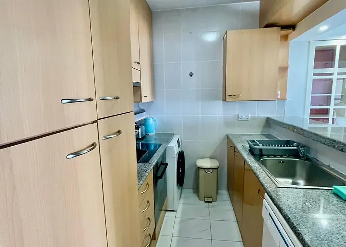 Апартаменты Sea View In Makenzy Ларнака