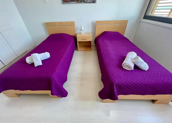 Sea View In Makenzy * Ларнака