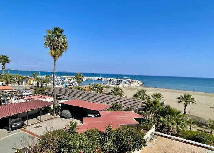 Апартаменты Sea View In Makenzy *