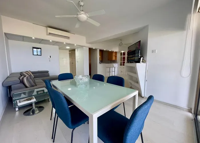 Sea View In Makenzy * Ларнака