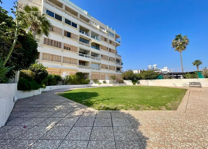 Apartment Sea View In Makenzy Larnaca